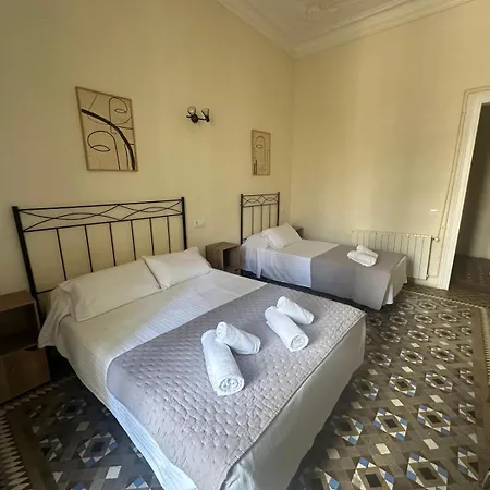 Hostal Balmes Centro-2