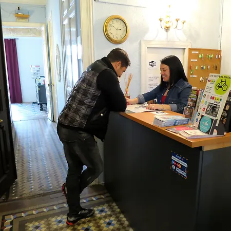 Hostal Balmes Centro-3